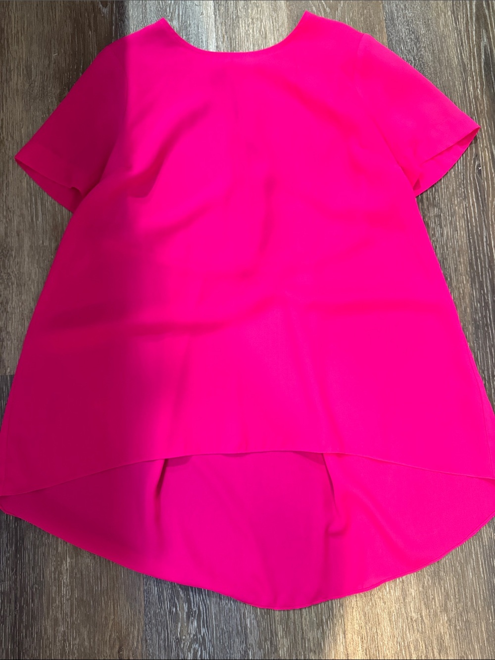 Vince Camuto Hot Pink Short Sleeve High-Low top
